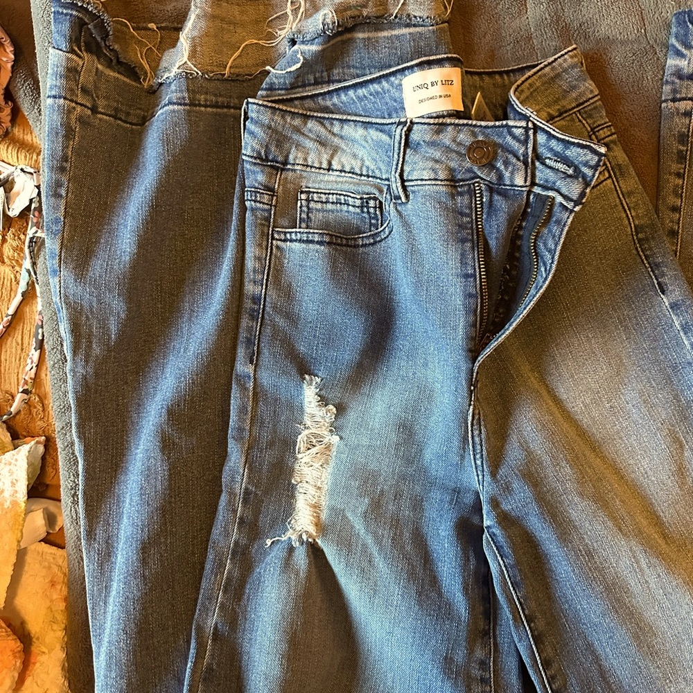 distressed wide leg flares size 26/3